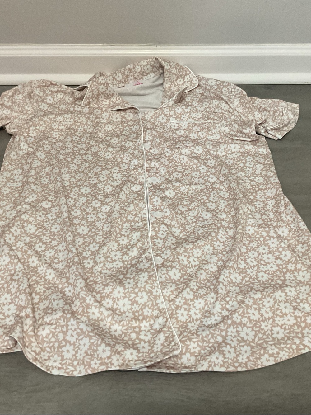 Soft Floral Short-Sleeve Pajama Top - Cream & Pink